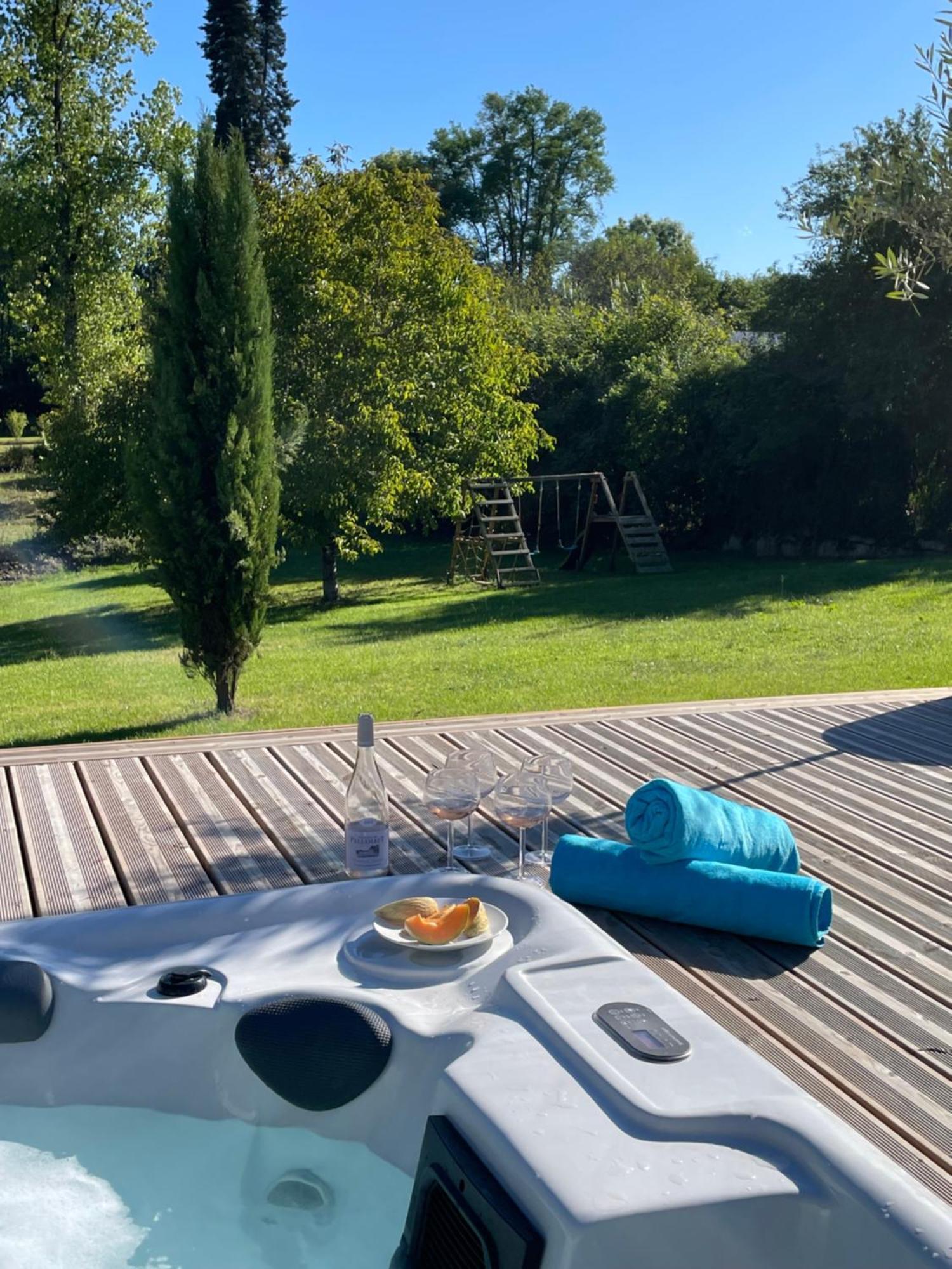 Gites De Verger, Stylish Self Catering Cottages In Sos Esterno foto
