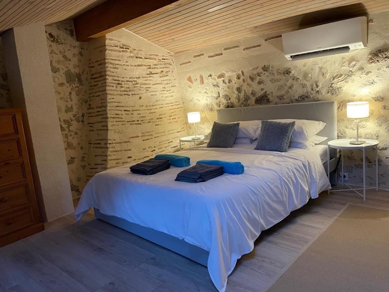 Gites De Verger, Stylish Self Catering Cottages In Sos Esterno foto