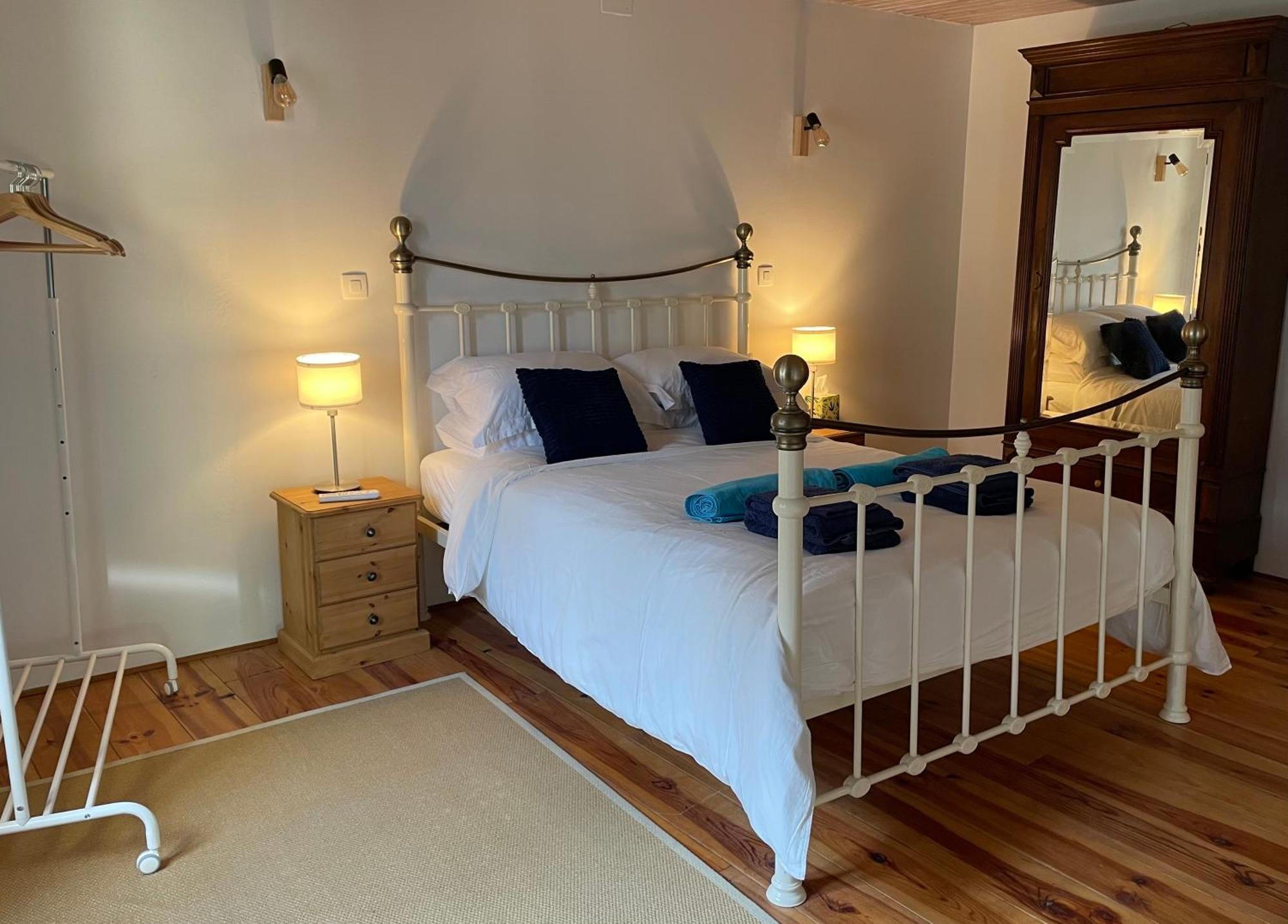 Gites De Verger, Stylish Self Catering Cottages In Sos Esterno foto
